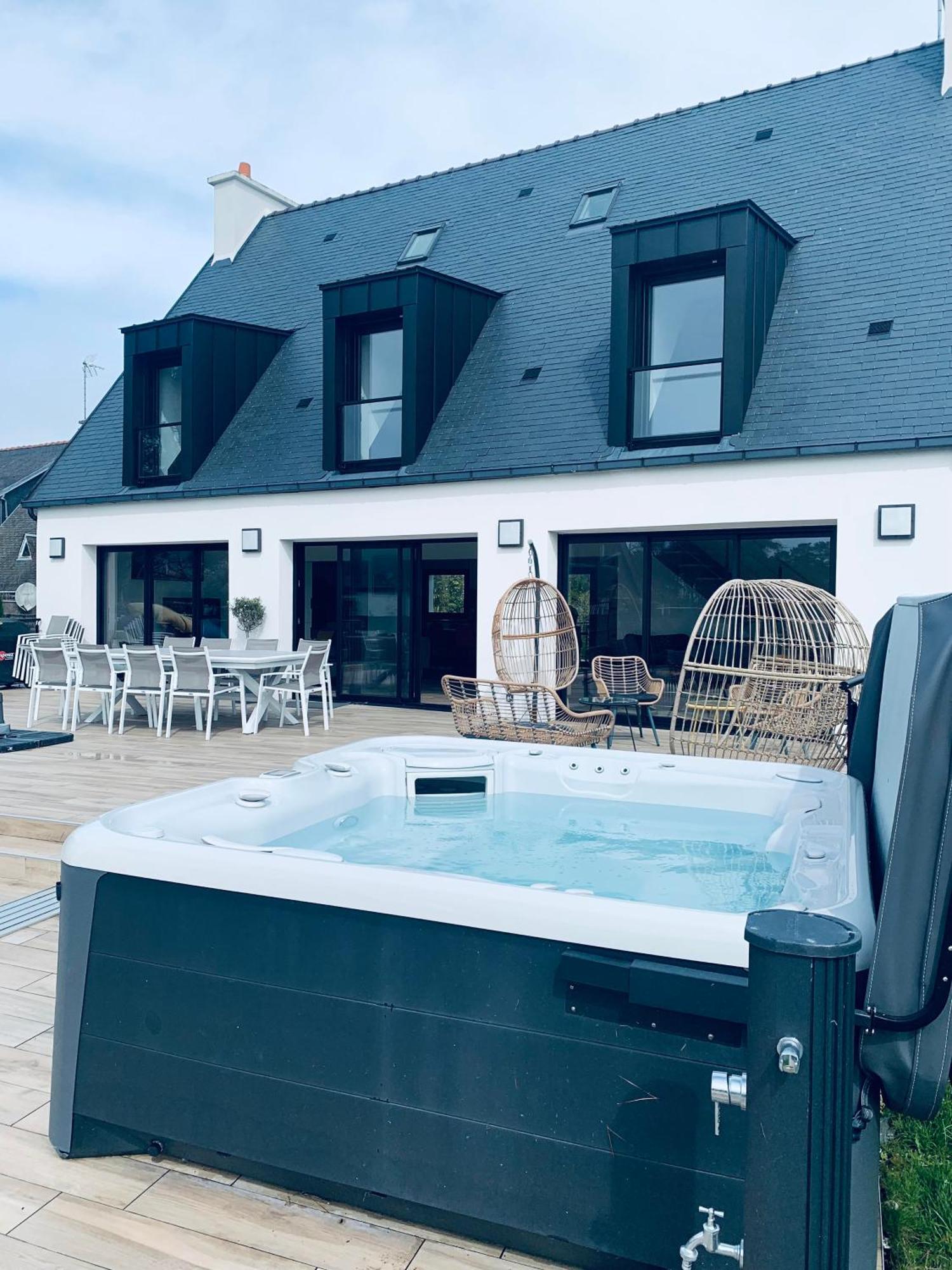 Superbe Villa Tout Confort Avec Piscine Chauffee Er Couverte Et Spa A 2 Pas De La Plage Fouesnant Exteriör bild